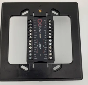 Infinias S-EIDC32 3xLogic Ethernet Door Controller - Picture 1 of 5