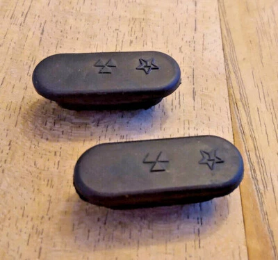 2x FJ40 brake hole plug rear axle cover grommet OEM Toyota FJ60 - Image 1 of 4