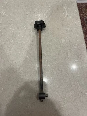 Tornillo de ajuste de altura para moldeador de enrutador Delta 43-505 Foto 1 de 4