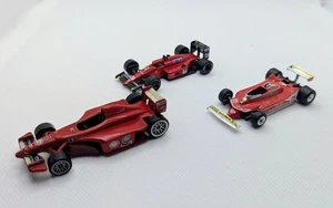 Hot Wheels 1998 F1 & Kyosho F1 auto pressofusa Ferrari - Foto 1 di 8