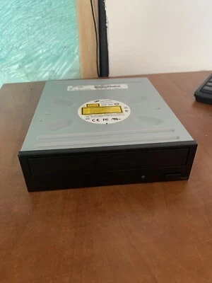 Lite-On IHAS124 DVD RW 24x SATA Internal DVD Drive - Image 1 of 4