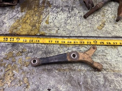 Pickup Nissan 1994-1997 2x2 brazo de barra de amarre lado izquierdo del conductor Foto 1 de 4