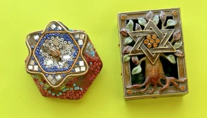 Lote de 2 PIEZAS JUDAICA CAJA DE CERILLAS ÁRBOL DE LA VIDA Y CAJA DE BARATIJAS CON CUENTAS ESTRELLA DE DAVID - Imagen 1 de 10