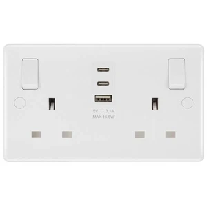 Enchufes Conmutados Doble 13A con 15W USB A y 2 Puertos Cargador C Paquete de 4 - Imagen 1 de 6