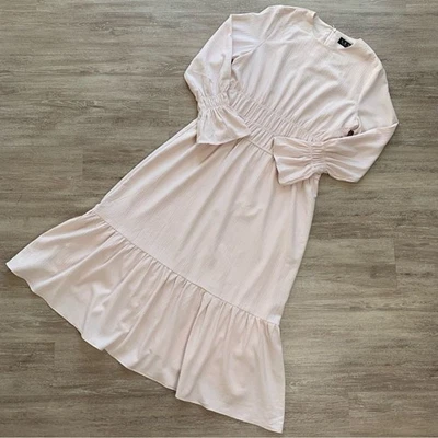 NWT LEV NYC Long Sleeve Midi Dress Size Medium - Image 1 of 4