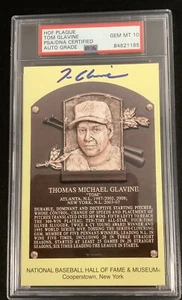 Tom Glavine Signed Gold HOF Plaque Postcard Yellow Braves PSA/DNA Auto Gem 10 - Picture 1 of 3