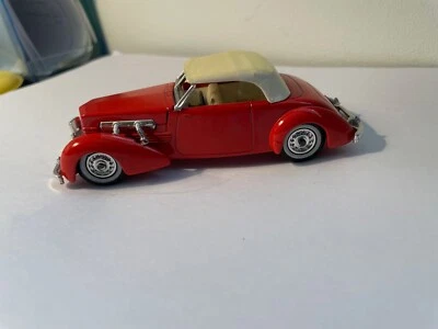 Matchbox Models Of Yesteryear Y-18 1937 Cord 812 Red Diecast Model Car - Image 1 of 4