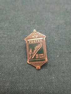 Pin's Pins Pin Enamel 13 PTT La Poste " BOÎTE AUX LETTRES" - Imagen 1 de 3