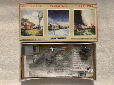 Walthers #932-5500 HO Scale Undecorated 25 Ton Industrial Crane Kit - Image 1 of 3