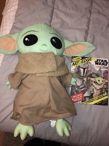 Star Wars The Mandalorian peluche imbottito 18" grande cuscino bambinoYodaplus libro - Foto 1 di 4