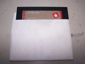 Apple Presents the Apple IIc The Inside Story & Exploring Apple Logo - Imagen 1 de 4