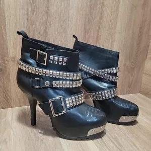 Pour La Victoire schwarze Gothic Nieten Kalbsleder High Heel Stiefeletten Gr. 9 - Bild 1 von 24