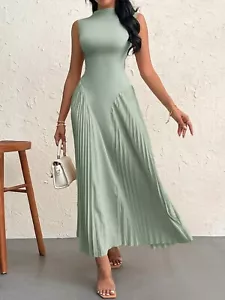 Elegant Sleeveless Pleated Maxi Dress 👗✨ - Picture 1 of 23