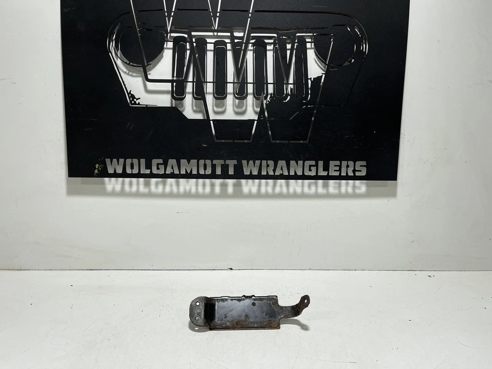 Soporte de montaje en caja de fusibles Jeep TJ Wrangler 1997 1998 1999 OEM CC 5B Foto 1 de 4
