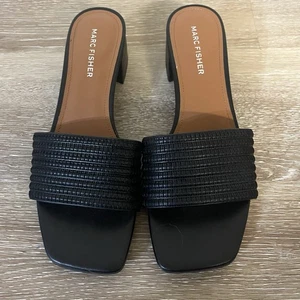Marc Fisher Womens Cinasa Black Slide Heels Size 7 Block Heel 1.5” Classic - Picture 1 of 6