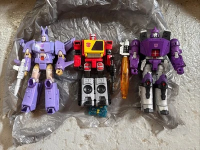 Transformers Kingdom Lot - Image 1 of 4