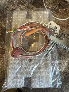 9003542005 Asembly Natural Gas Water Heater pilot 190deg - Picture 1 of 3