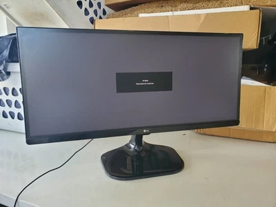 LG 25" UltraWide FHD IPS LED Monitor **BROKE Menu Button, but screen works as is - Image 1 of 4