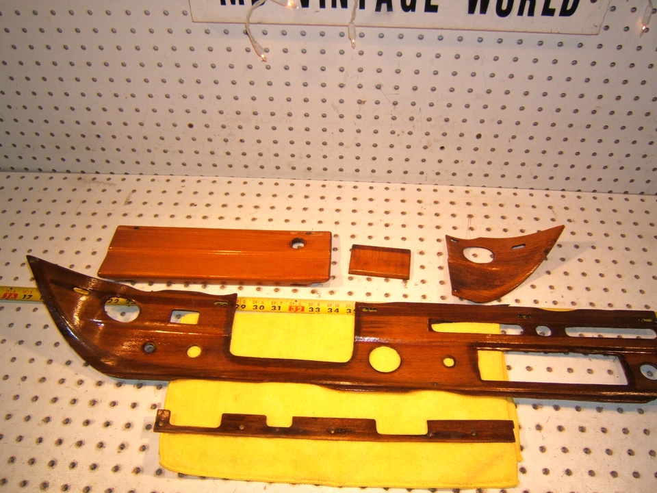 Mercedes OEM 59-66 W111, W112 220 SE 300SE sedanes solo 4 puertas tablero madera 5 cubiertas Foto 1 de 4