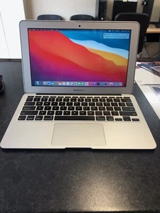 MacBook Air 2013 11inch Dual-Core Intel Core i5 4GB Ram/128GB SSD (**727) - Picture 1 of 6
