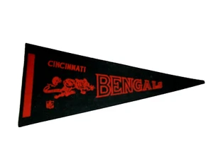 NFL CINCINNATI BENGALS VINTAGE 8.5" FOOTBALL PENNANT - Picture 1 of 2