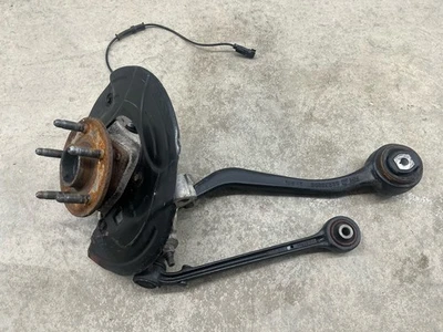 Chevrolet Camaro SS 2014 pasajero delantero derecho husillo/nudillo con brazos de control Foto 1 de 4