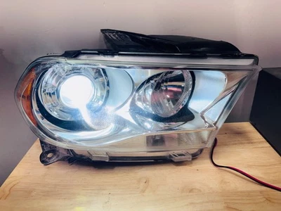 11-13 Dodge Durango Passenger Headlight - OEM - Xenon ✅TESTED✅ head lamp 3255 - Image 1 of 4