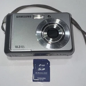Samsung SL30 Digitalkamera LCD 10,2 Megapixel Silber 2GB getestet LESEN - Bild 1 von 14