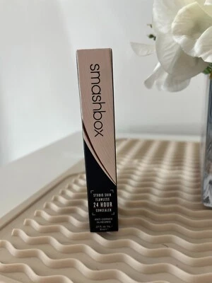 Smashbox Studio Skin Flawless 24 Hour Concealer Fair Neutral  * NEW * - Image 1 of 2