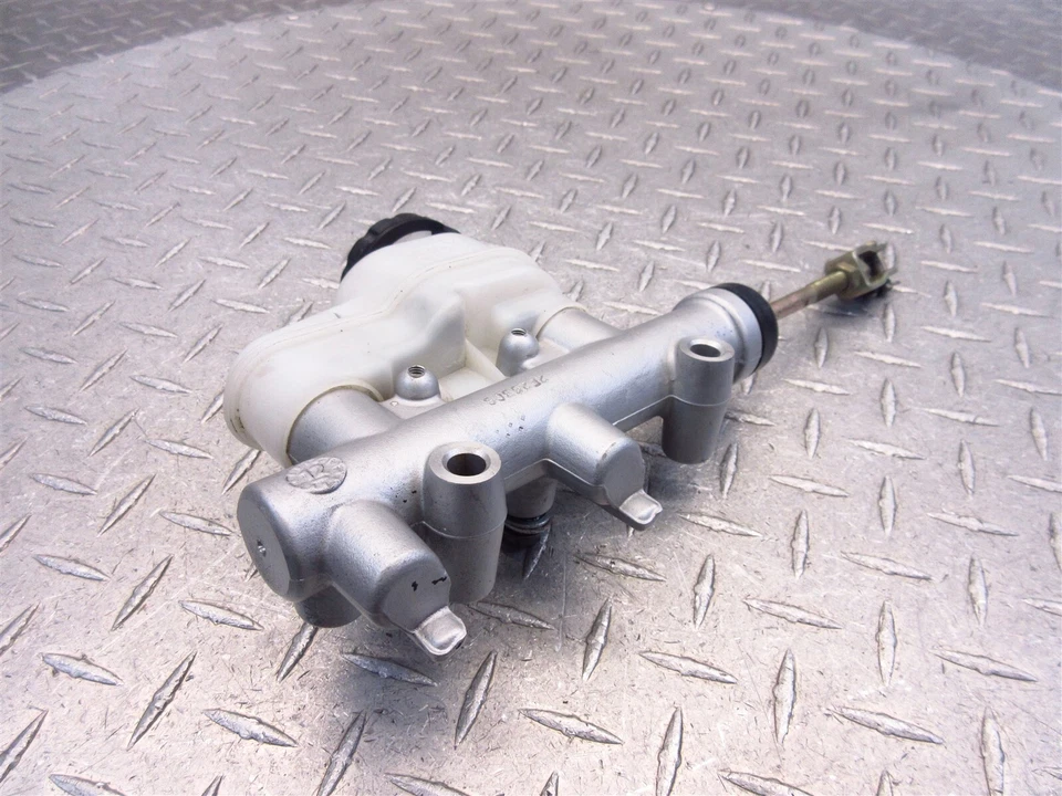 11 12 Polaris Ranger RZR 900 XP 2011 OEM depósito de cilindro maestro de freno Foto 1 de 4