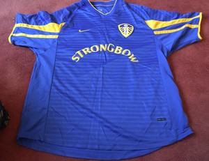 leeds united replica football shirts