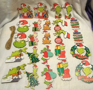 24 Grinch Holz Christbaumschmuck festlich Geschenkanhänger beschreibbar Rückseite mit Jute - Bild 1 von 4