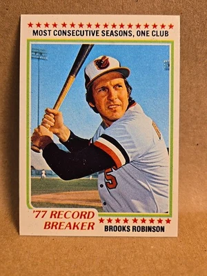 1978 Topps Baseball #4 Brooks Robinson Baltimore Orioles MLB Hall Of Fame EX+ - Image 1 of 4