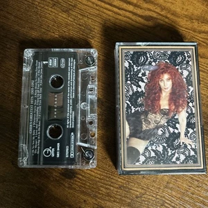 Cher - Cher's Greatest Hits 1965 1992 - Cassette Tape GEC24439 tested exc cond - Picture 1 of 6