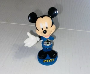 Bobble Dobbles Disney NASCAR 2004 Daytona 500 Topolino Bobblehead - Foto 1 di 7