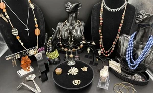 Vintage Jewellery* bulk lot mixed Estate jewellery Lot. Read - Picture 1 of 24
