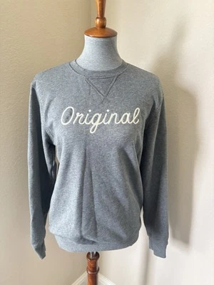 Sudadera Chick Fil-A Talla Pequeña Gris "Original" Cuello Redondo Foto 1 de 4