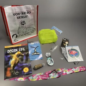 SEAWORLD REUSABLE BAG,BUNDLE NECKLACE,PINK LANYARD,KEYCHAIN, POUCH,PLUS MORE NEW - Picture 1 of 24