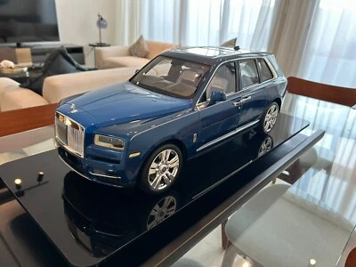 Rolls-Royce Cullinan (blu) [Apertura completa + luci] Di: Amalgama scala 1:8 - Immagine 1 di 4