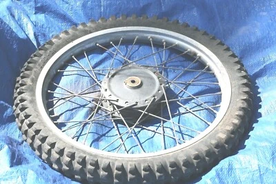 Suzuki DR 500 1981 OEM llanta delantera neumático  Foto 1 de 4