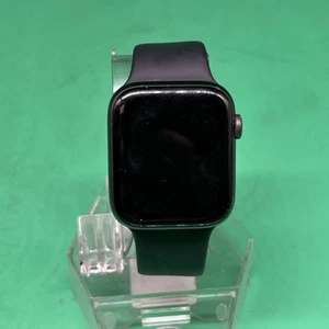 Apple Watch Series 4 44mm Space Gray Aluminum Case Sport Band (locked) - Photo 1 sur 5
