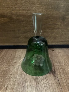 Campana vintage in vetro verde tagliato a trasparente - Foto 1 di 5