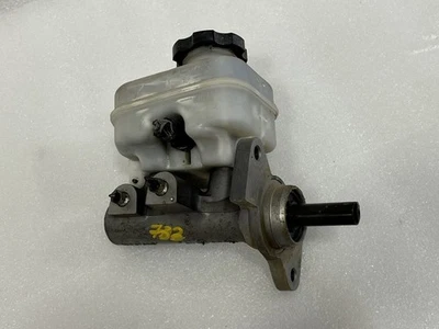 2006 CHEVROLET COLORADO BRAKE MASTER CYLINDER WITH RESERVOIR - Image 1 of 2