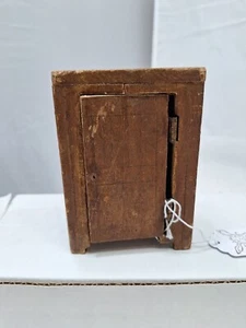 Antica ghiacciaia da cucina 4" così com'è arredamento casa delle bambole Germania anni 1910 1:12 - Foto 1 di 8