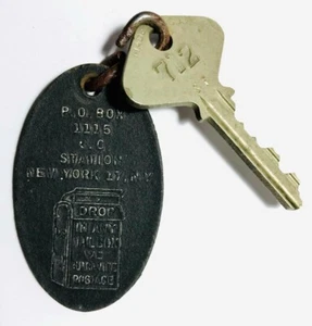 Vintage Grand Central Station New York Hotel Key & Fob 712 Johnnie Walker NY - Picture 1 of 3