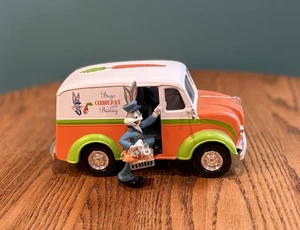 Pre Owned VTG 1950’s Earl Die Cast Carrot Juice Truck With Bugs Bunny Figurine - Picture 1 of 6