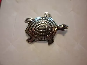 Spilla tartaruga artigianale in argento sterling 925 - Foto 1 di 2