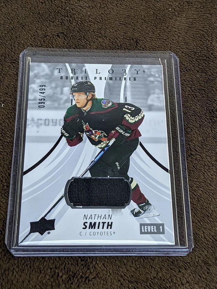 2022-23 UD TRILOGY ROOKIE PREMIERE /499 LEVEL 1 JERSEY NATHAN SMITH COYOTES - Image 1 of 1