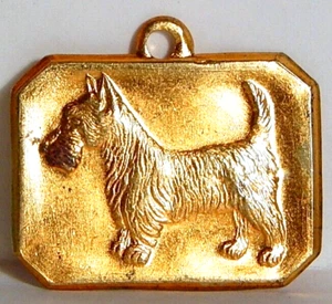 SCOTTIE WESTIE DOG CHARM PUBLICIDAD ETIQUETA METAL DORADO/PLACA - Imagen 1 de 2