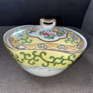 Vintage Ardalt Lenwile Trinket Dish With Lid Flower Design 5.5”x4.5”x2.5” - Picture 1 of 11